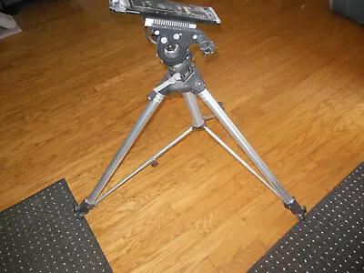 Manfrotto Bogen Model 3068 Tripod • $125