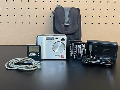 *TESTED* Fujifilm FinePix F401 Compact Digital Camera 2.1MP Silver - WORKS • $165