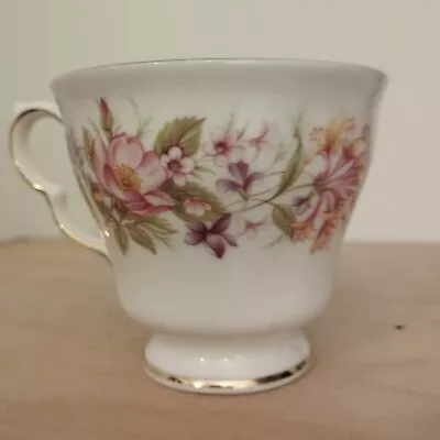 Colclough Wayside Footed Tea Cup Lovely Condition • £4.50