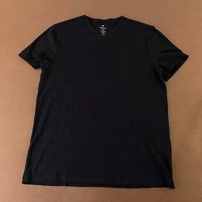 H&M Men's Size Medium Slim Fit Black Shot Sleeve V Neck T-Shirt New • $10.77
