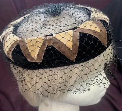 Vintage 60s Ring Hat With Birdcage Veil Blk/taupe/tan Velvet Band W Black Veil • $18.99