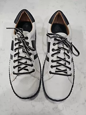 Born Mens White Black Leather Lace Up Casual Shoe M3255  Size 11  • $52.99