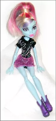 ABBEY BOMINABLE Monster High Doll Classroom HOME ICK 2013 Great Hair • $28