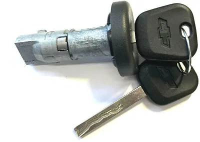 $71.95 • Buy New Gm Oem Ignition Key Switch Lock Cylinder With 2 Transponder Logo Keys