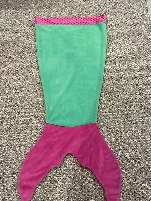 Blankie Tails Mermaid Tail Blanket Soft Fabric Pink And Green • $14