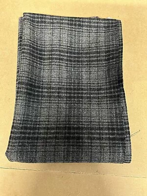 1 Metre Grey Check 100% Wool Tweed Fabric Remnant. Made In Italy • £3.20