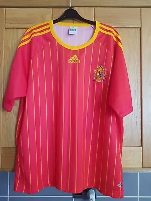 Spain XL Adult Home International Football Shirt.  2005 Season. • £22