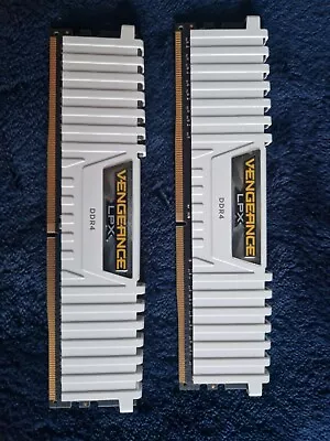 Corsair Vengeance Lpx 16gb 2x8gb Ddr4 3000 Mhz White 16-20-20-38 • £29