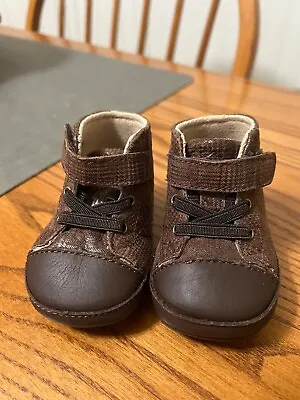Ugg Baby/infant Booties Sz 0/1.  Super Cute Ugg Boot Syle Shoes. • $13.95