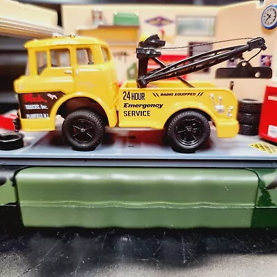 Diecast 1957 Mack Model N Wrecker. Loose. 1:64. M2 Machines.  • $17.57