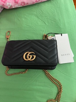 $2000 • Buy Gucci Marmont Bag
