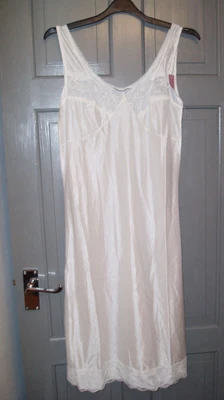 £3.99 • Buy SLIP NEGLIGEE CHEMISE SIZE 12 Ladies Womens Cream Marlow