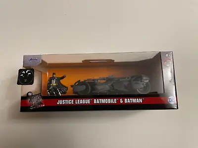 Justice League (2017) - Batmobile With Figure 1:32 Scale Hollywood Ride • $17.95