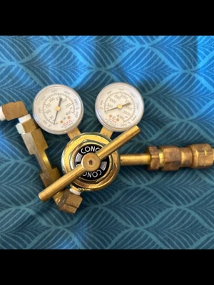 $70 • Buy Concoa Gas Regulator Model: 8065611-01-1 Inert Gas CGA 580 3000 PSI 