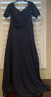 Madeline Gardner New York Navy Blue Women’s Dress Size 14.  Mother Of B/G • $175