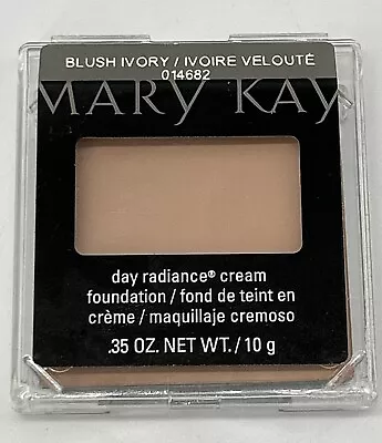 Mary Kay BLUSH IVORY Day Radiance Cream Foundation 014682 • $62.99