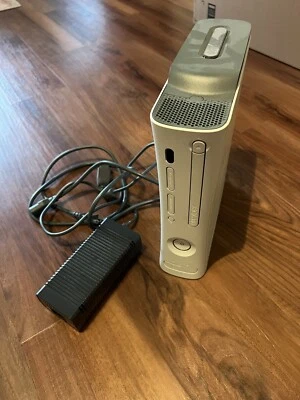 $69.95 • Buy Xbox 360 White Arcade 32gb Storage Console W/PSU