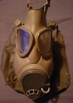 Vintage Gas Mask Czech M10M With Bag • $40