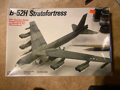 Testors #615 1/200 Scale Boeing B-52H Stratofortress Airplane Kit CIB • $24.99