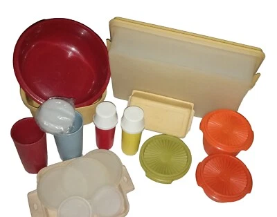 $0.99 • Buy  Lot Vintage Tupperware - Rectangle Cake Carrier, Ketchup/Mustard Bottles Etc..