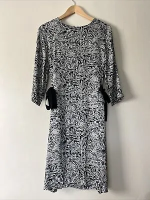 Modern Rarity Black & White Floral Dress Size UK 10 • £7.49