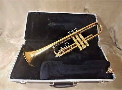 Vincent Bach Selmer Bundy Trumpet With Case And Mouthpiece  Good Condition • $175