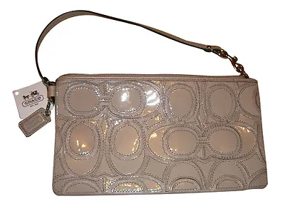 $42.95 • Buy Coach Colette Leather Signature Inlay Flat Wristlet Bag 44835 Putty Nwt