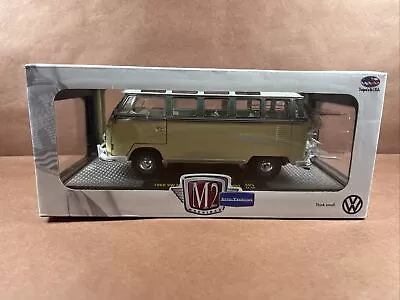 1:24 M2 Machines 1960 VW Microbus Deluxe USA Model S05 14-14 Walmart • $29.99