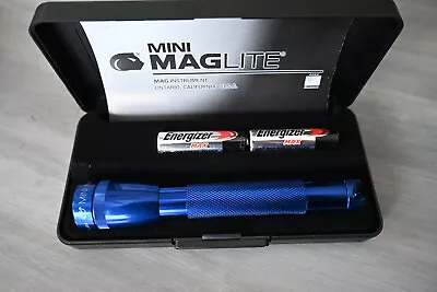 Mini Maglite Incandesent Xenon Flashlight 2AA W/Batteries NIB Mid Night BLUE! • $14