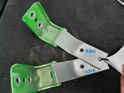 Holden Commodore Bootlid/tgate Hinge Tailgate Hinges (pair) Ve Ute 08/06-04/1 • $54.45