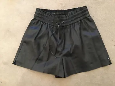 $7.93 • Buy New Zara Faux Leather High Ruffle Waist Pockets Wide Leg Black Shorts Size M 10