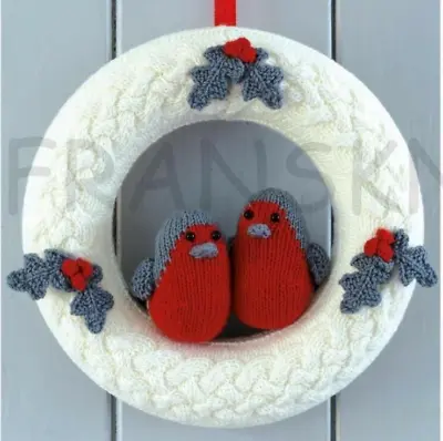 Knitting Pattern Paper Copy Robins Holly Leaves Christmas Wreath DK Cheapest • £2.20