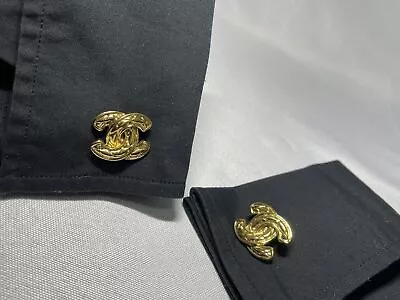 Auth [beautiful] CHANEL Large Cufflinks Matelasse Coco Mark Gold Vintage Icon • $1126.31