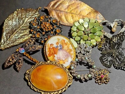 Vintage Brooch Job Lot Inc Rhinestone Crystal Porcelain Early Plastic • £5