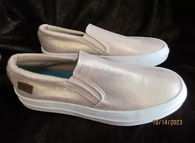 New BLOWFISH MALIBU Women's GOLD GLITTER Slip-on Boat Shoes US Size 9M • $15