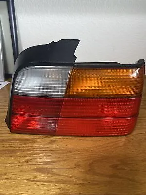 BMW 3 SERIES E36 SEDAN TAIL LIGHT TAILLIGHT LAMP  RIGHT  Only 92-95 OEM • $59