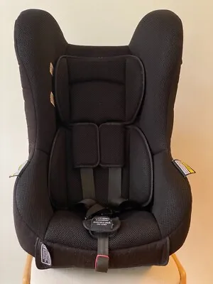 Britax Safe N Sound Black Baby Car Seat • $85