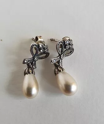 Vintage 925 Stirling Silver Marcasite & Faux Pearl Drop Earrings Pierced Ears  • £22