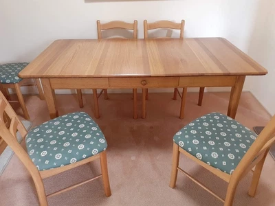 $299 • Buy Parker Dining Room Table & 6 Chairs - Excellent Condition
