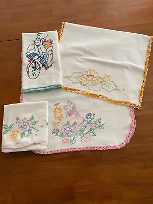 Mixed Lot 4 Pc Vintage Towel Pillowcase 2 Table Runners Embroidered Crocheted • $17.78