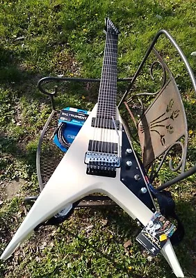 Agile 8 String Flying V Ebony Fretboard Active EMG  Floyd Rose Serviced Extras  • $649