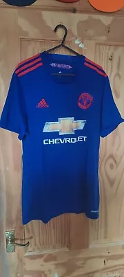 Manchester United Shirt • £5