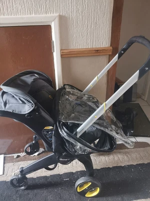 £136 • Buy Doona + Car Seat & Stroller In One With Rain Cover - Hardly Used!