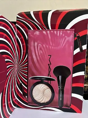 Mac Trick Of The Light Extra Dimension Skinfinish Kit - New • $27