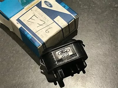 Ford Granada MK3 New Genuine Ford Electric Sunroof Switch 6772843 • $30.13