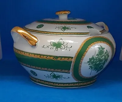 Large Vintage Lidded Serving Dish / Tureen • £7.50