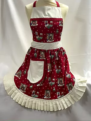 RETRO VINTAGE 50s STYLE FULL APRON / PINNY - CHRISTMAS SCENES On RED With CREAM • £28.99