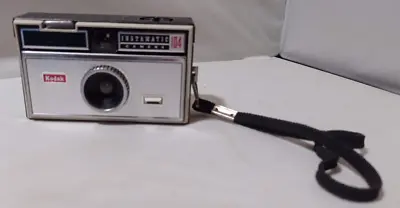 Vintage Kodak Instamatic 104 Film Camera Silver/Black 126 Film - Retro • £8.49