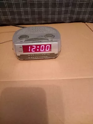 Lloydtron Digital Alarm Clock And Radio No Reserve Works Perfect • £0.99