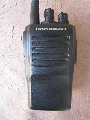 MOTOROLA Vertex Standard 2Way Radio -Vx-417-4-5 . IC . 11B -10504420 . WORKS • $48.98